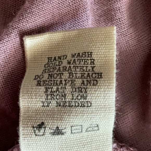 GIMMICKS by BKE Lace Inset Blouse - Picture 7 of 9